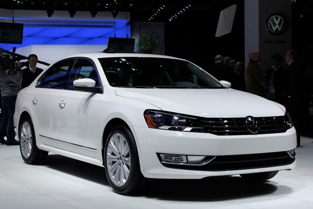 2012_vw_passat_01_opt.jpg
