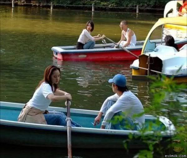 Women_Rowing.jpg