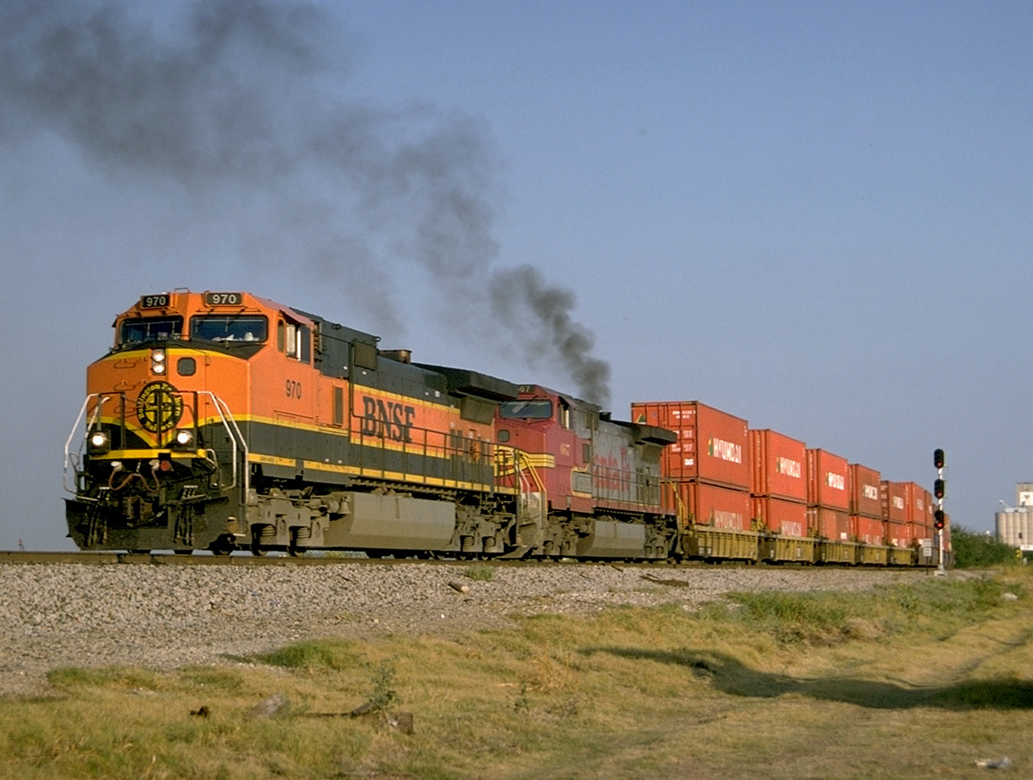 BNSF970XL.JPG