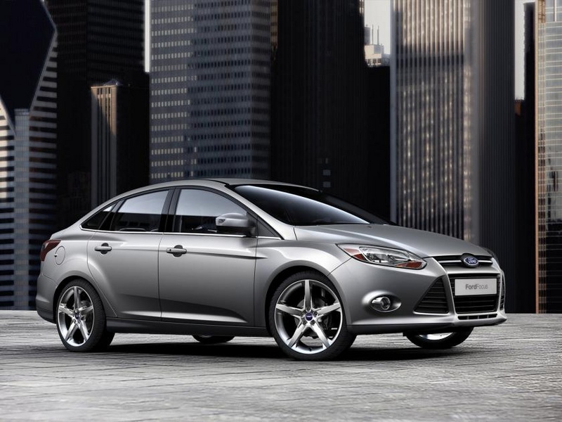 2011_Ford_Focus_Sedan_01.sized.jpg
