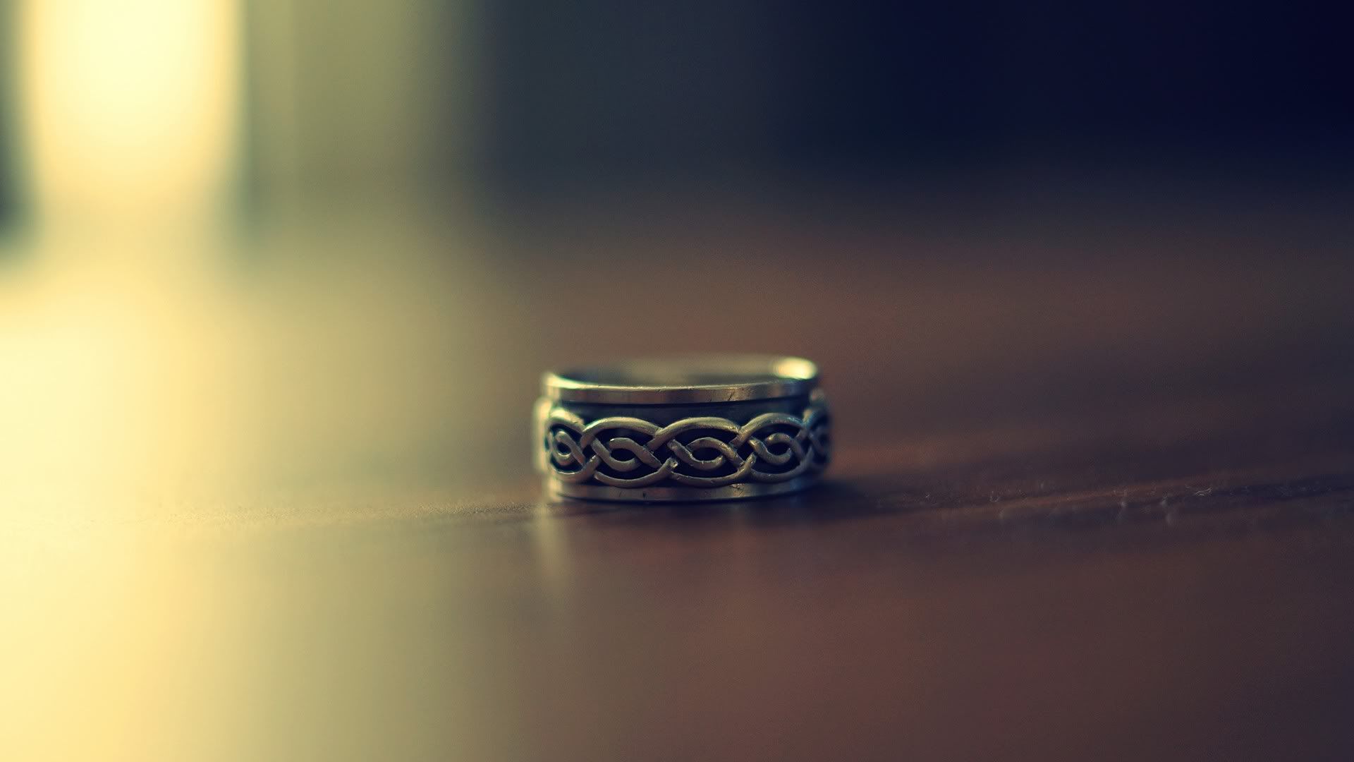 wallpaper-2301957.jpg