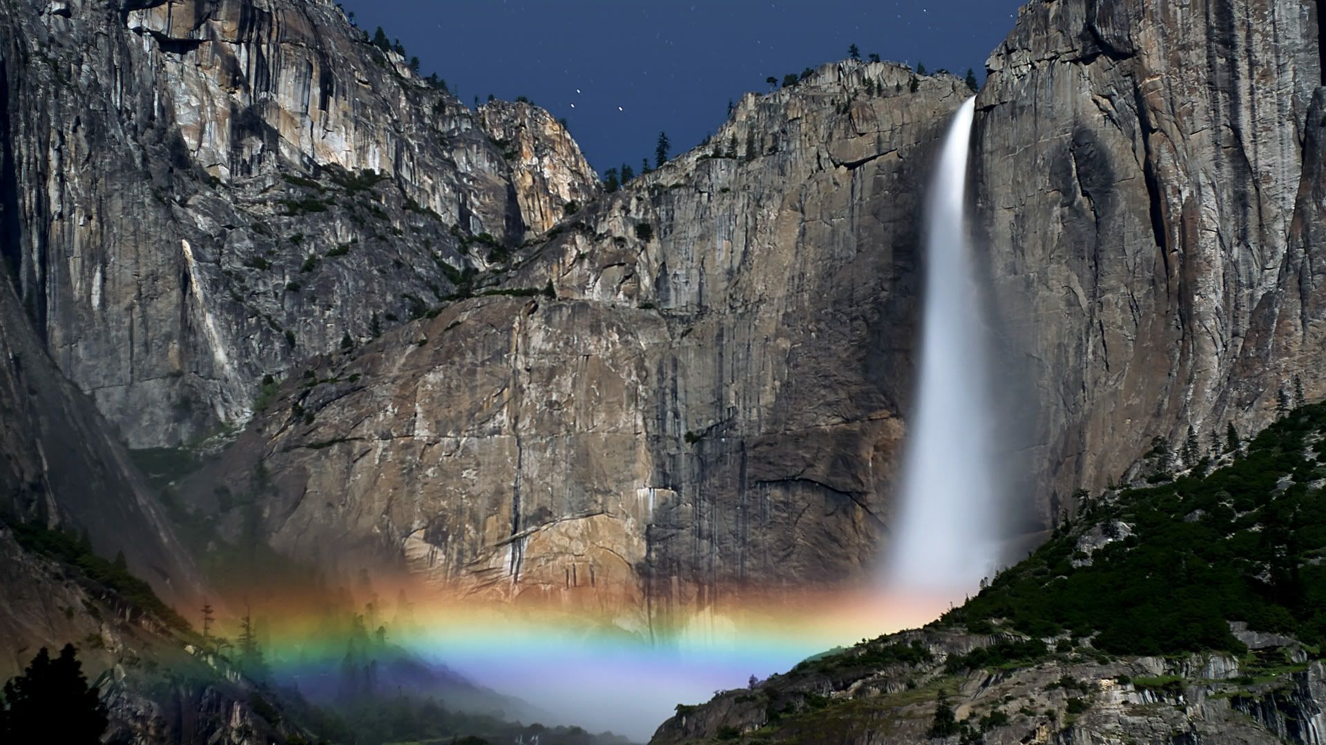 02617_theyosemitefallsmoonbow_1920x1080.jpg