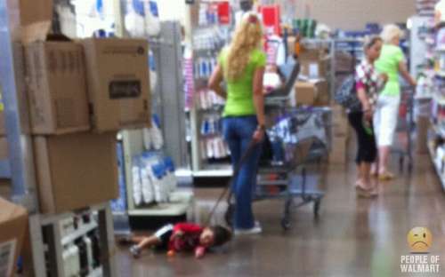 funny_walmart_shoppers_13.jpg