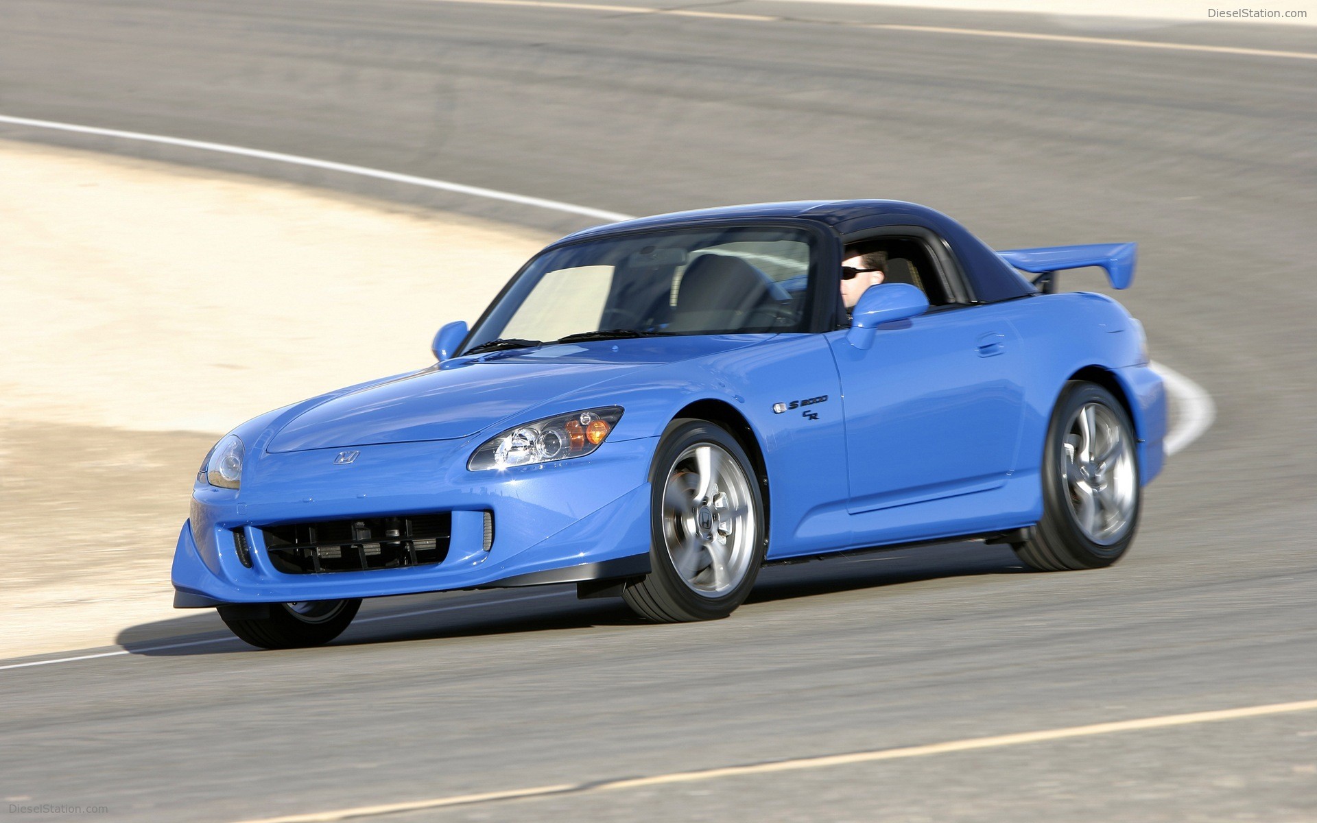 Honda-S2000-CR-widescreen-008.jpg