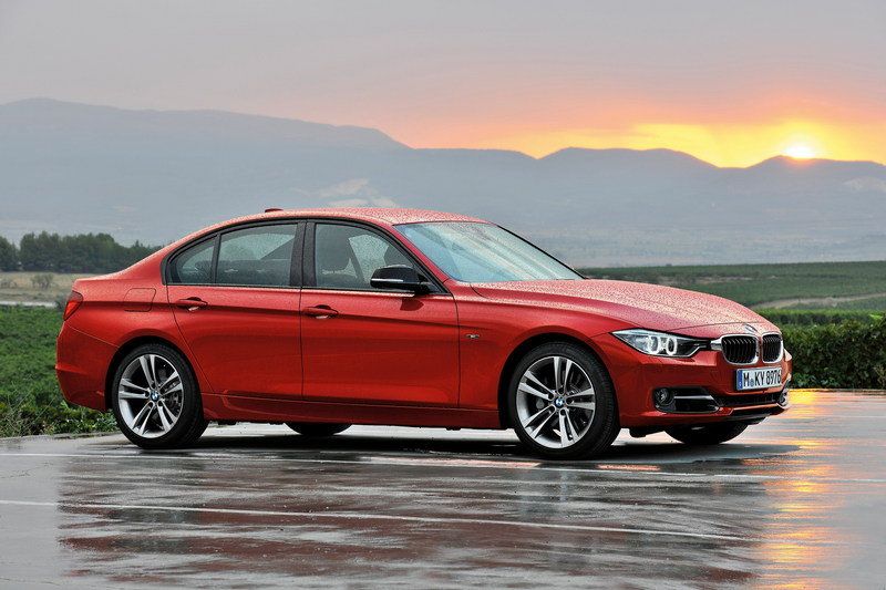 2012-bmw-3-series-11_800x0w.jpg