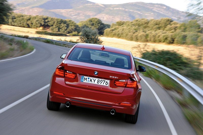 2012-bmw-3-series-67_800x0w.jpg