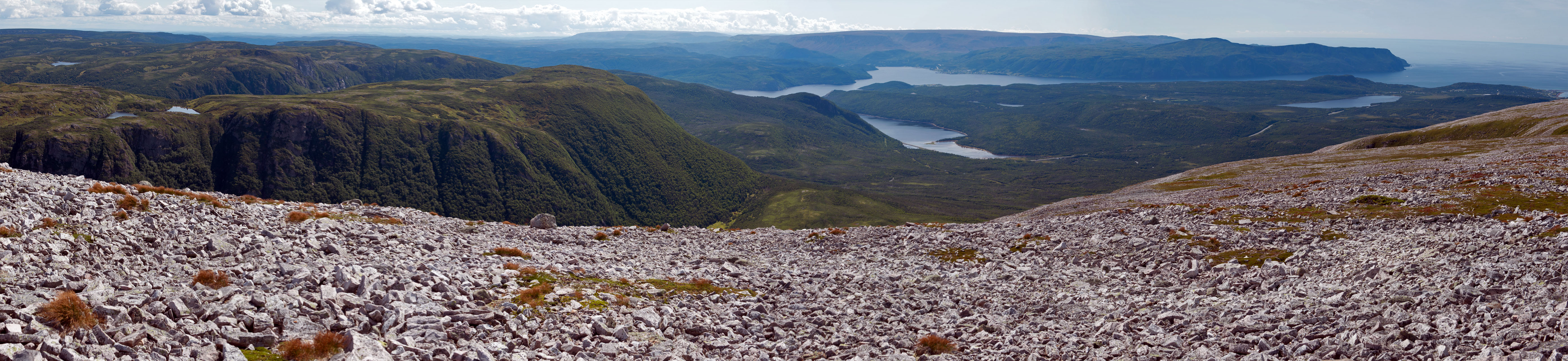 grosmornemountainsummit.jpg