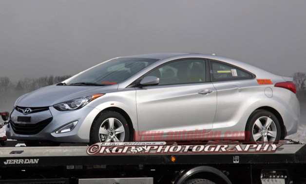 01_2013_hyundai_elantra_coupe_spy_shots628.jpg