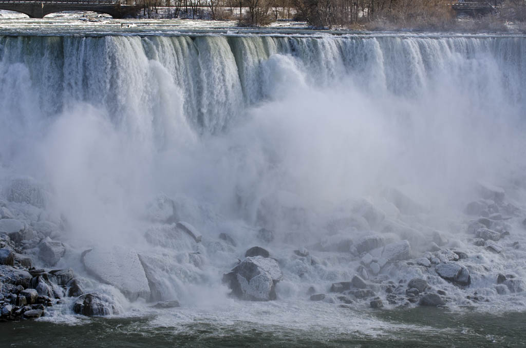 niagarafallswinter2.jpg