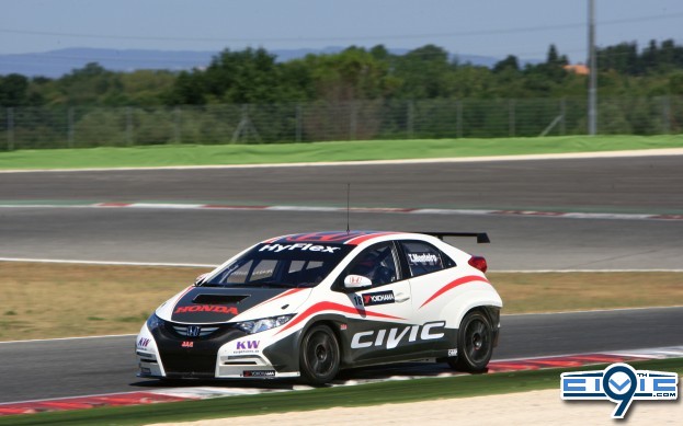 2012_Honda_Civic_WTCC_front_three_quarter_623x389.jpg