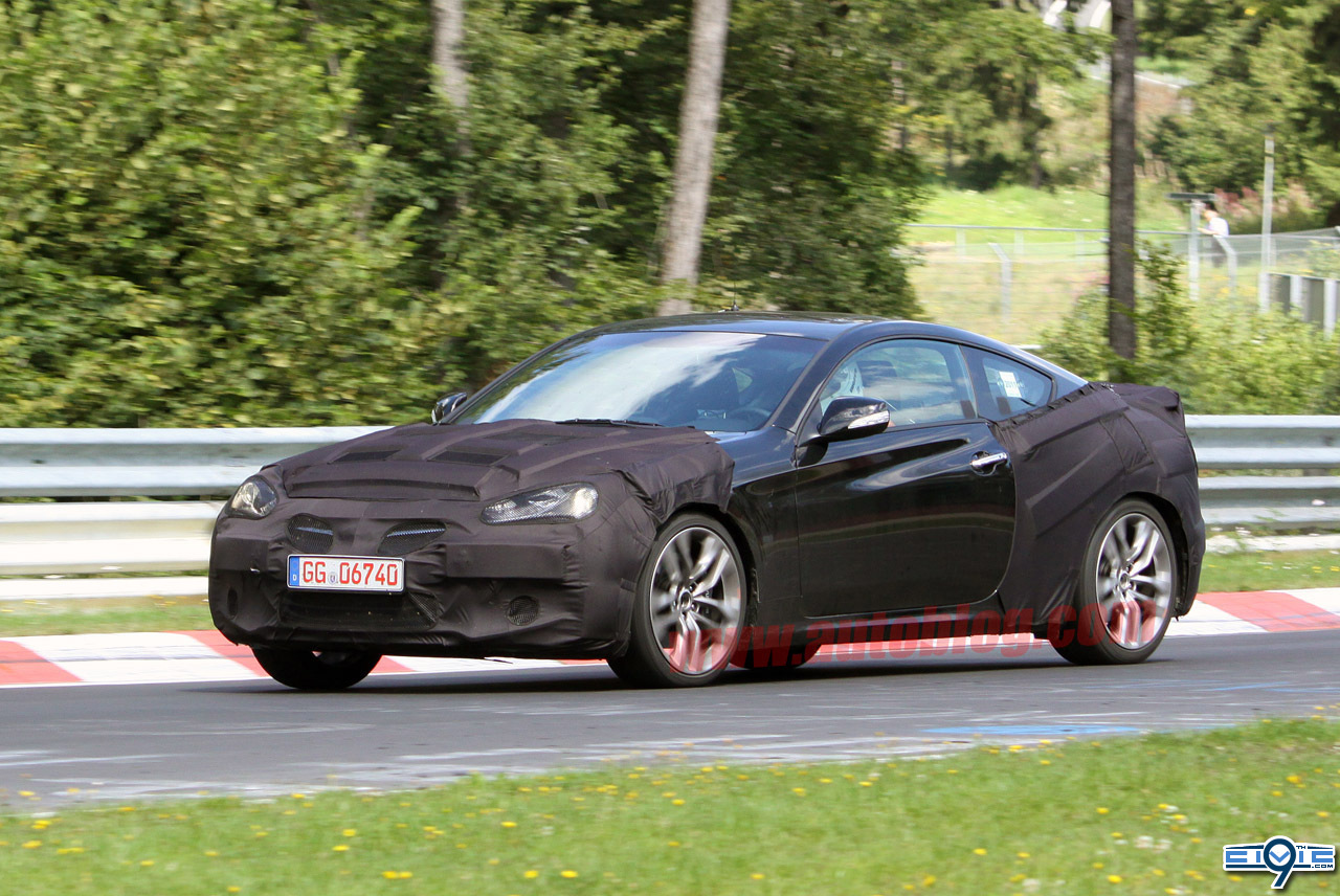 01_hyundai_genesis_coupe_spy_shots.jpg